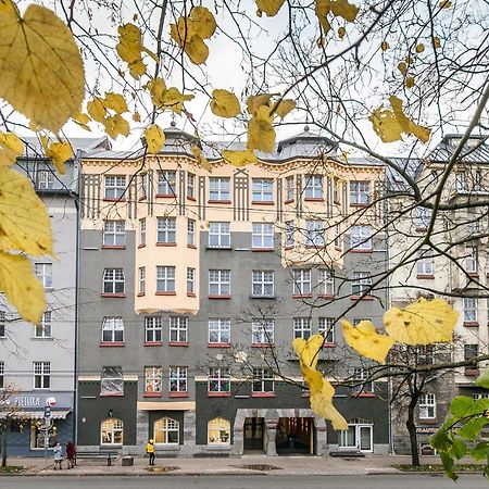 Cozy Flat. Art Nouveau Building, Near The City Center Riga Buitenkant foto