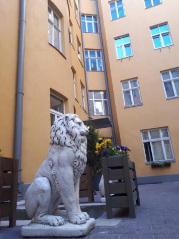 Cozy Flat. Art Nouveau Building, Near The City Center Riga Buitenkant foto